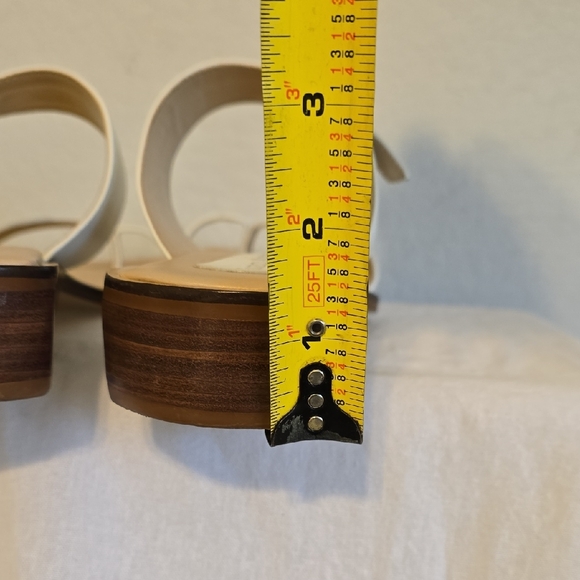 Enzo Angiolini Cream Sandals for Women. Made In Brazil. Size 8 - Picture 6 of 16